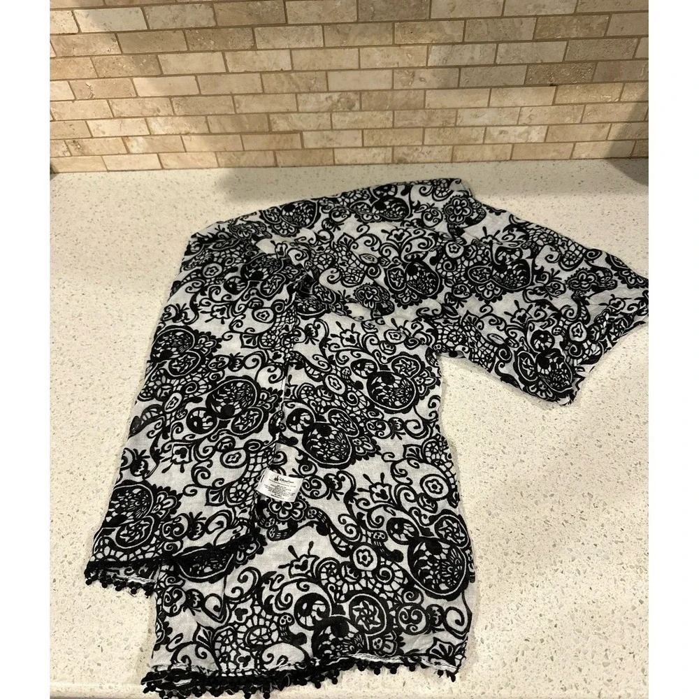 Disney Parks Black Colored Mickey Filigree‎ Scarf